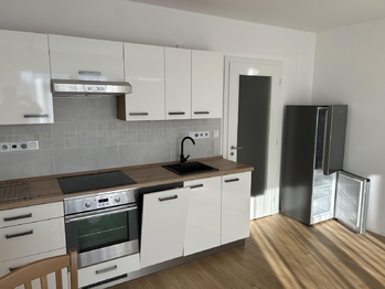 Pronájem bytu 1+kk v osobním vlastnictví 30 m², Praha 9 - Újezd nad Lesy