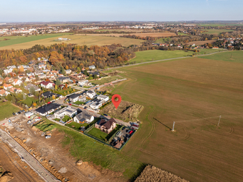 Prodej pozemku 1208 m², Praha 10 - Křeslice