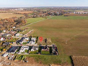 Prodej pozemku 1208 m², Praha 10 - Křeslice