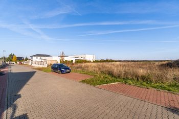 Prodej pozemku 1208 m², Praha 10 - Křeslice