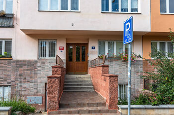 Pronájem bytu 1+1 v osobním vlastnictví 32 m², Praha 6 - Střešovice