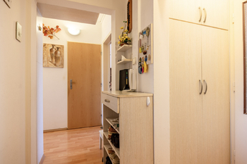 Prodej bytu 3+1 v osobním vlastnictví 65 m², Praha 4 - Háje