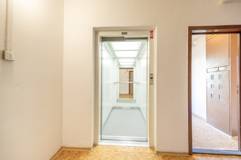 Prodej bytu 3+1 v osobním vlastnictví 65 m², Praha 4 - Háje