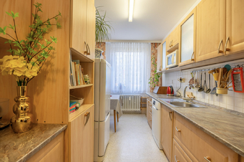 Prodej bytu 3+1 v osobním vlastnictví 65 m², Praha 4 - Háje