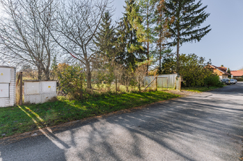 Prodej pozemku 1424 m², Byšice