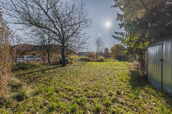 Prodej pozemku 1424 m², Byšice