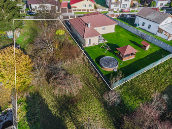 Prodej pozemku 1424 m², Byšice