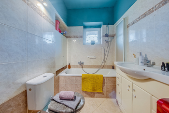 Prodej bytu 5+kk v osobním vlastnictví 157 m², Praha 5 - Velká Chuchle