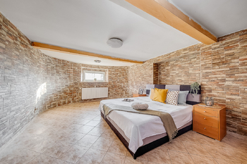 Prodej bytu 5+kk v osobním vlastnictví 157 m², Praha 5 - Velká Chuchle