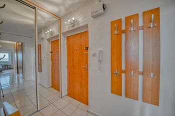 Vstup do bytu - Pronájem bytu 3+1 v osobním vlastnictví 71 m², Poděbrady