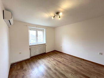Pronájem bytu 4+1 v osobním vlastnictví 105 m², Milovice