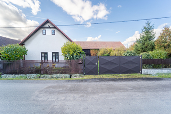 pohled z ulice - Prodej chaty / chalupy 90 m², Polní Chrčice 