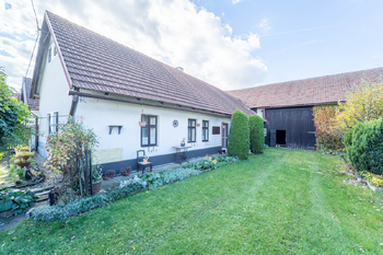 chalupa od vjezdových vrat - Prodej chaty / chalupy 90 m², Polní Chrčice