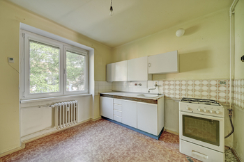 kuchyně s jídelnou - Prodej bytu 2+1 v osobním vlastnictví 60 m², Kolín