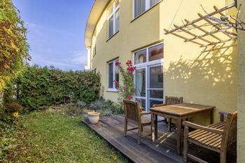 zahrada - Prodej bytu 2+kk v osobním vlastnictví 86 m², Praha 10 - Dolní Měcholupy