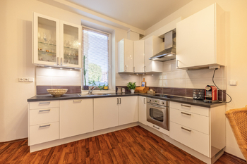 kuchyň - Prodej bytu 2+kk v osobním vlastnictví 86 m², Praha 10 - Dolní Měcholupy