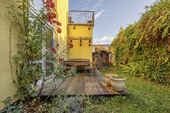 zahrada - Prodej bytu 2+kk v osobním vlastnictví 86 m², Praha 10 - Dolní Měcholupy