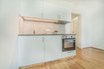 Pronájem bytu 1+kk v osobním vlastnictví 40 m², Praha 4 - Modřany