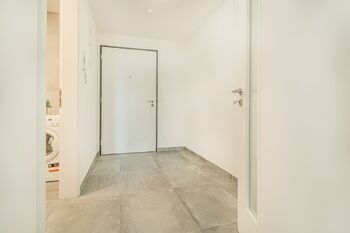 Pronájem bytu 1+kk v osobním vlastnictví 40 m², Praha 4 - Modřany