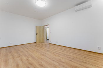 Prodej bytu 2+kk v osobním vlastnictví 52 m², Praha 10 - Vršovice
