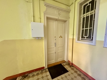 Vstup do bytu - Pronájem bytu 3+1 v osobním vlastnictví 103 m², Praha 3 - Vinohrady