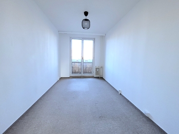 Pokoj 3 (12.05m2) - Pronájem bytu 4+1 v osobním vlastnictví 89 m², Praha 4 - Modřany