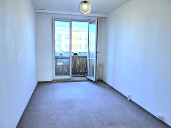 Pokoj 3 (12.05m2) - Pronájem bytu 4+1 v osobním vlastnictví 89 m², Praha 4 - Modřany