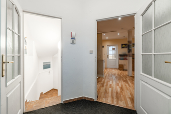 Prodej kancelářských prostor 253 m², Praha 5 - Zbraslav