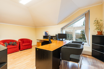 Prodej kancelářských prostor 253 m², Praha 5 - Zbraslav