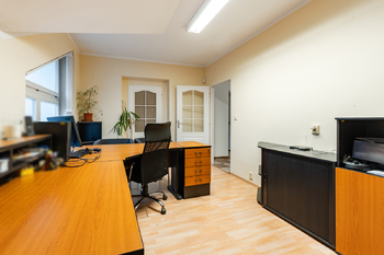 Prodej kancelářských prostor 253 m², Praha 5 - Zbraslav