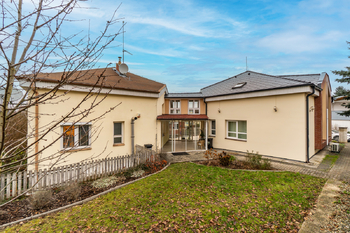 Prodej kancelářských prostor 253 m², Praha 5 - Zbraslav