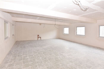 Pronájem výrobních prostor 678 m², Kladno