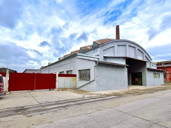 Pronájem výrobních prostor 678 m², Kladno