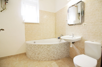 byt č. 3 patro - Prodej domu 172 m², Žatec