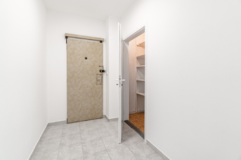 Prodej bytu 3+1 v osobním vlastnictví 85 m², Praha 9 - Černý Most