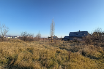 Prodej pozemku 1042 m², Břeclav