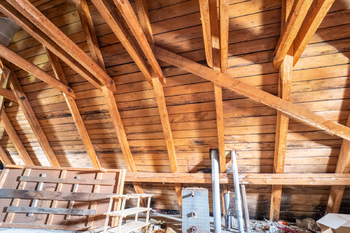 Půdní prostor a střecha - Prodej domu 150 m², Městec Králové