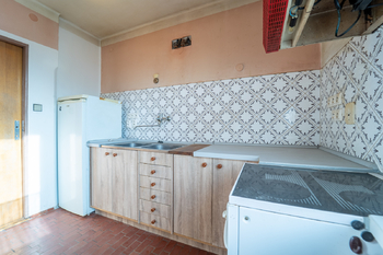 Původní kuchyně - Prodej domu 150 m², Městec Králové