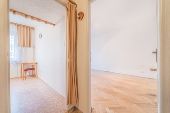 Prodej bytu 2+1 v osobním vlastnictví 53 m², Praha 6 - Břevnov