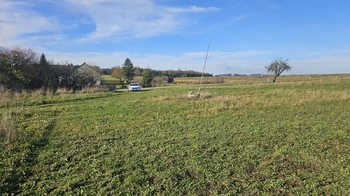 Prodej pozemku 1227 m², Dobev