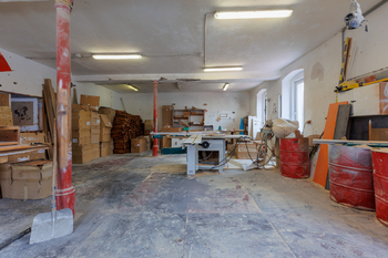 Prodej výrobních prostor 1766 m², Karlovy Vary