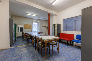 Prodej výrobních prostor 1766 m², Karlovy Vary