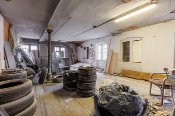 Prodej výrobních prostor 1766 m², Karlovy Vary