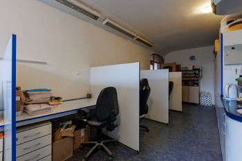 Prodej výrobních prostor 1766 m², Karlovy Vary