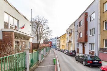 Pronájem bytu 2+kk v osobním vlastnictví 38 m², Praha 4 - Braník