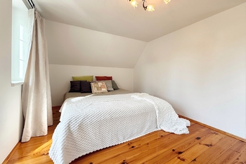 Prodej domu 650 m², Svinaře