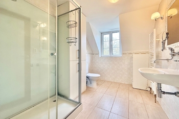 Prodej domu 650 m², Svinaře