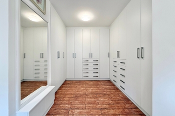 Prodej domu 650 m², Svinaře