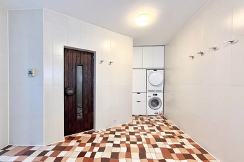 Prodej domu 650 m², Svinaře