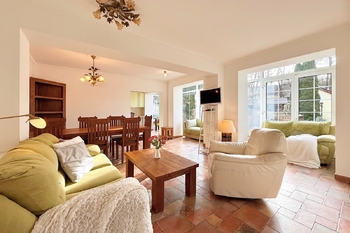 Prodej domu 650 m², Svinaře